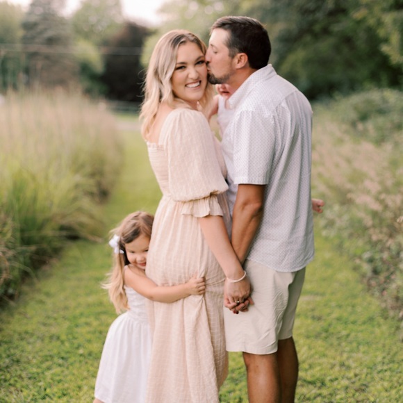 Meet your Posher, Alexis - Picture 3 of 5